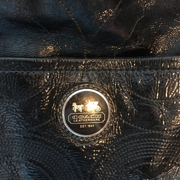 COACH~ Patent Leather Tote/Shoulder Bag - Picture 5 of 8